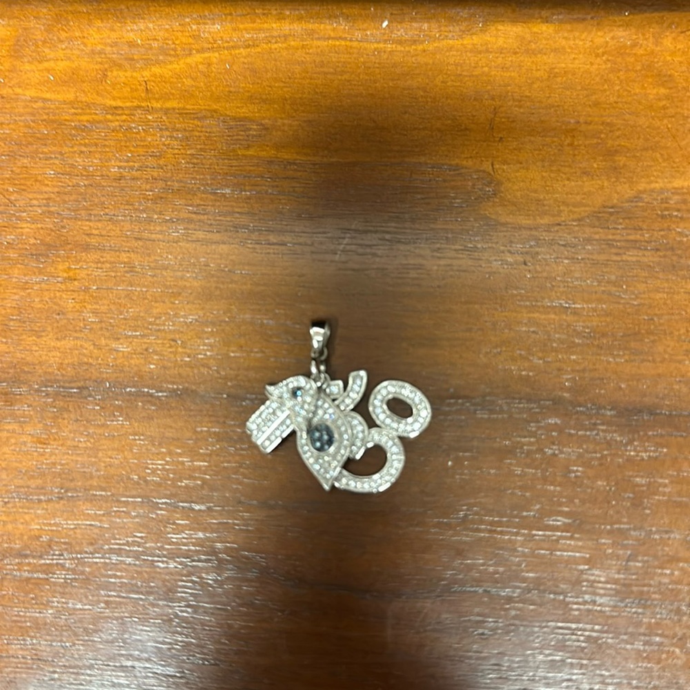 Pendant in .925 with clear and blue crystals